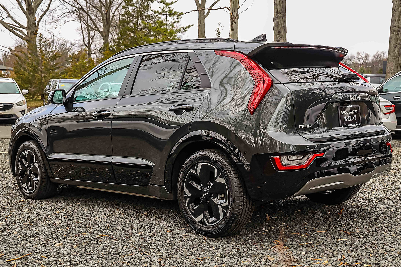 Certified 2023 Kia Niro Wave w/ Wave Preserve Package image 4