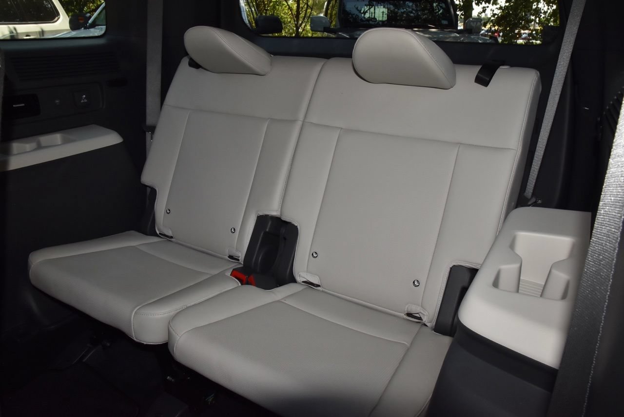 Used 2024 Hyundai Santa Fe Limited FWD image 15