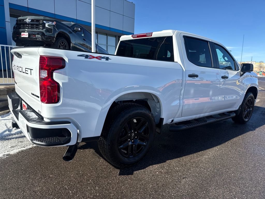 Used 2026 Chevrolet Silverado 1500 Custom w/ Turbomax Blackout Package image 5