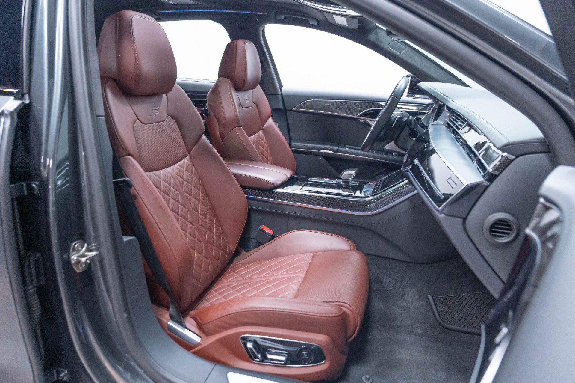 Used 2020 Audi S8 L AWD/4WD image 29