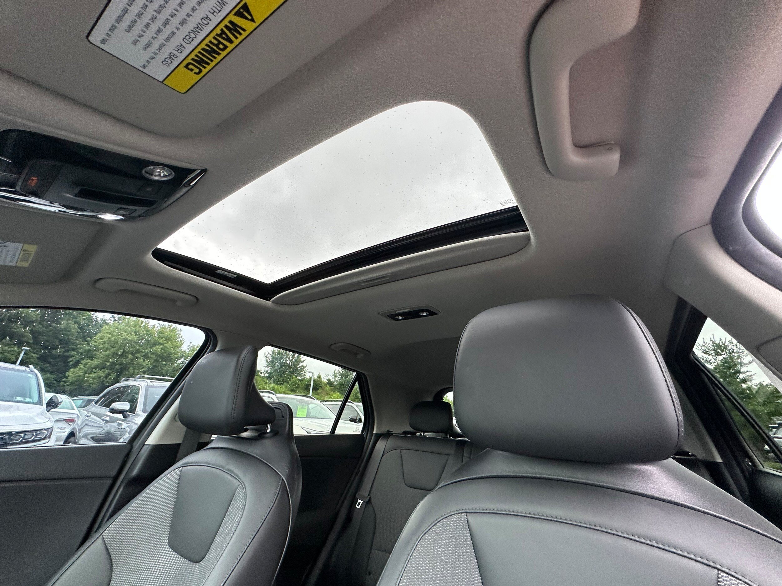 Used 2024 Kia Niro EX Touring FWD image 31