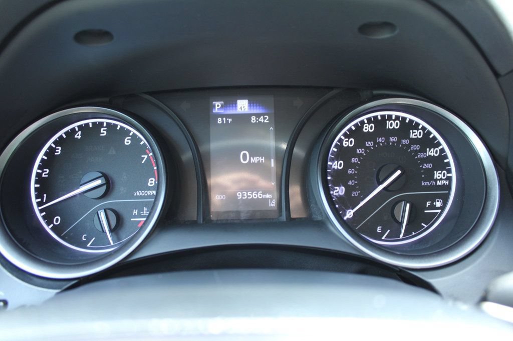 Used 2023 Toyota Camry SE FWD image 14