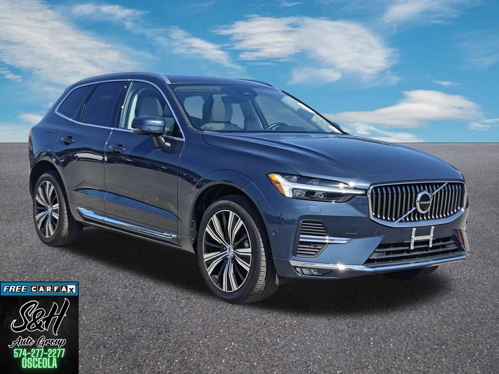 Used 2023 Volvo XC60 B5 Plus w/ Climate Package AWD/4WD image 3