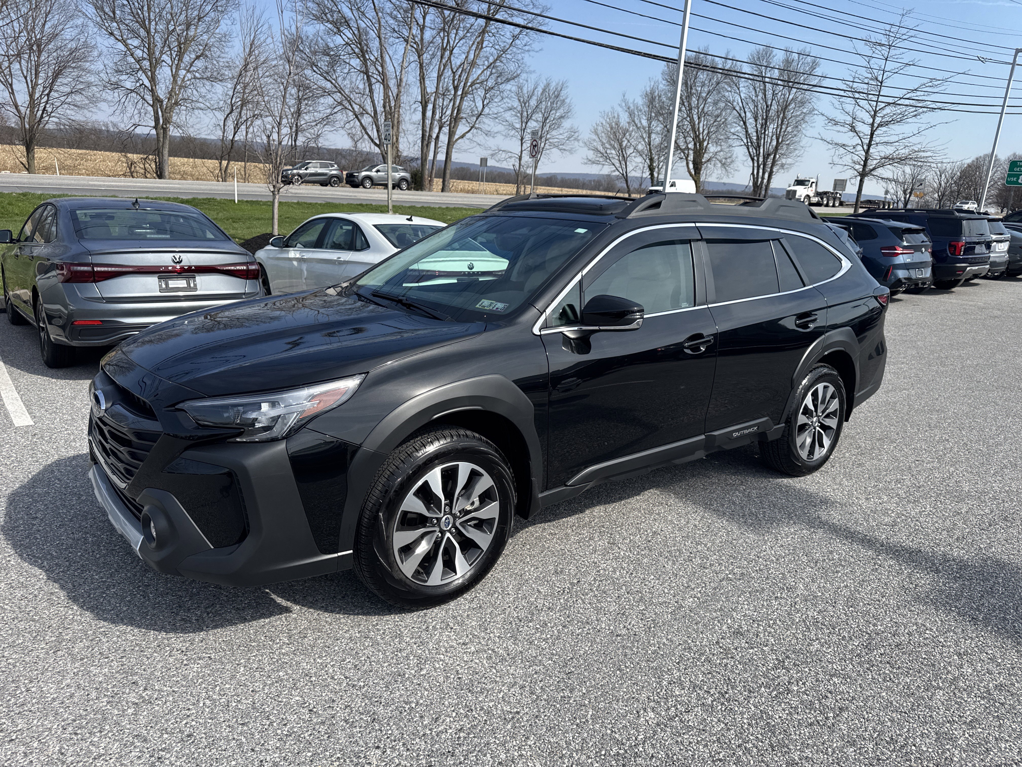 Used 2025 Subaru Outback Limited image 4
