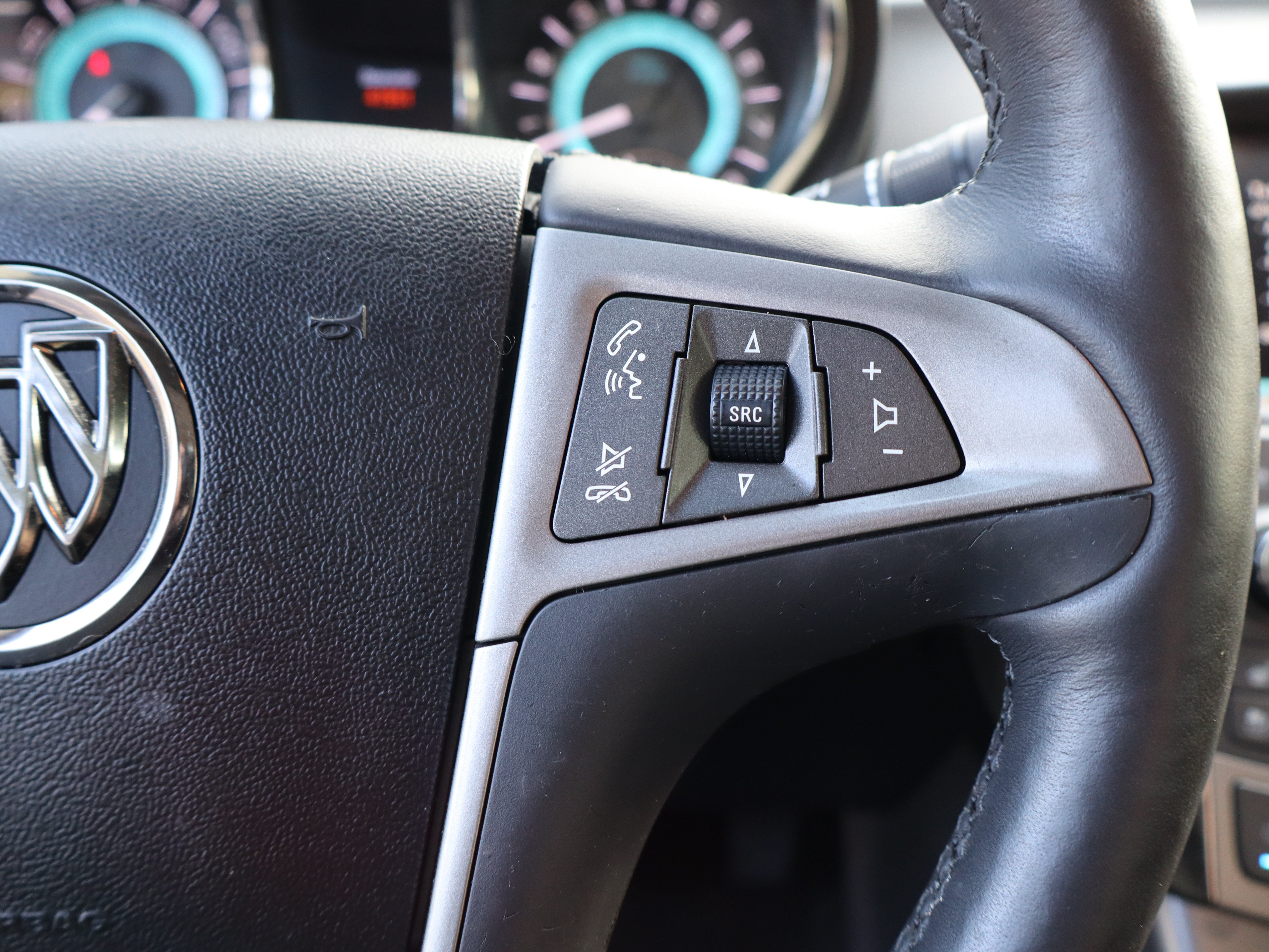 Used 2010 Buick LaCrosse CXS w/ Touring Package FWD image 26