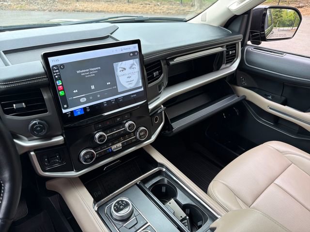 Used 2024 Ford Expedition XLT AWD/4WD image 38