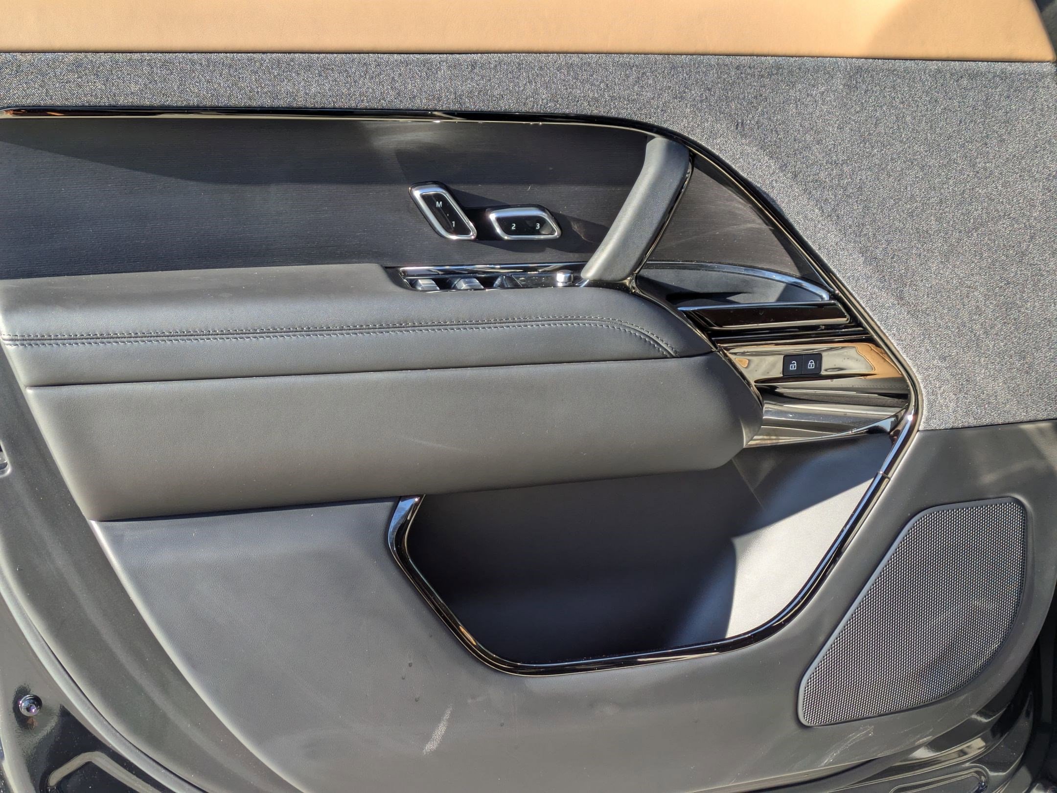 Certified 2024 Land Rover Range Rover Sport Dynamic SE image 12