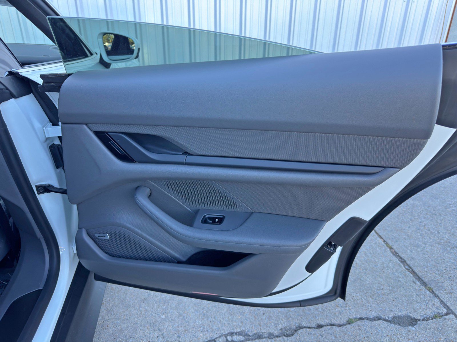 Used 2020 Porsche Taycan 4S image 47