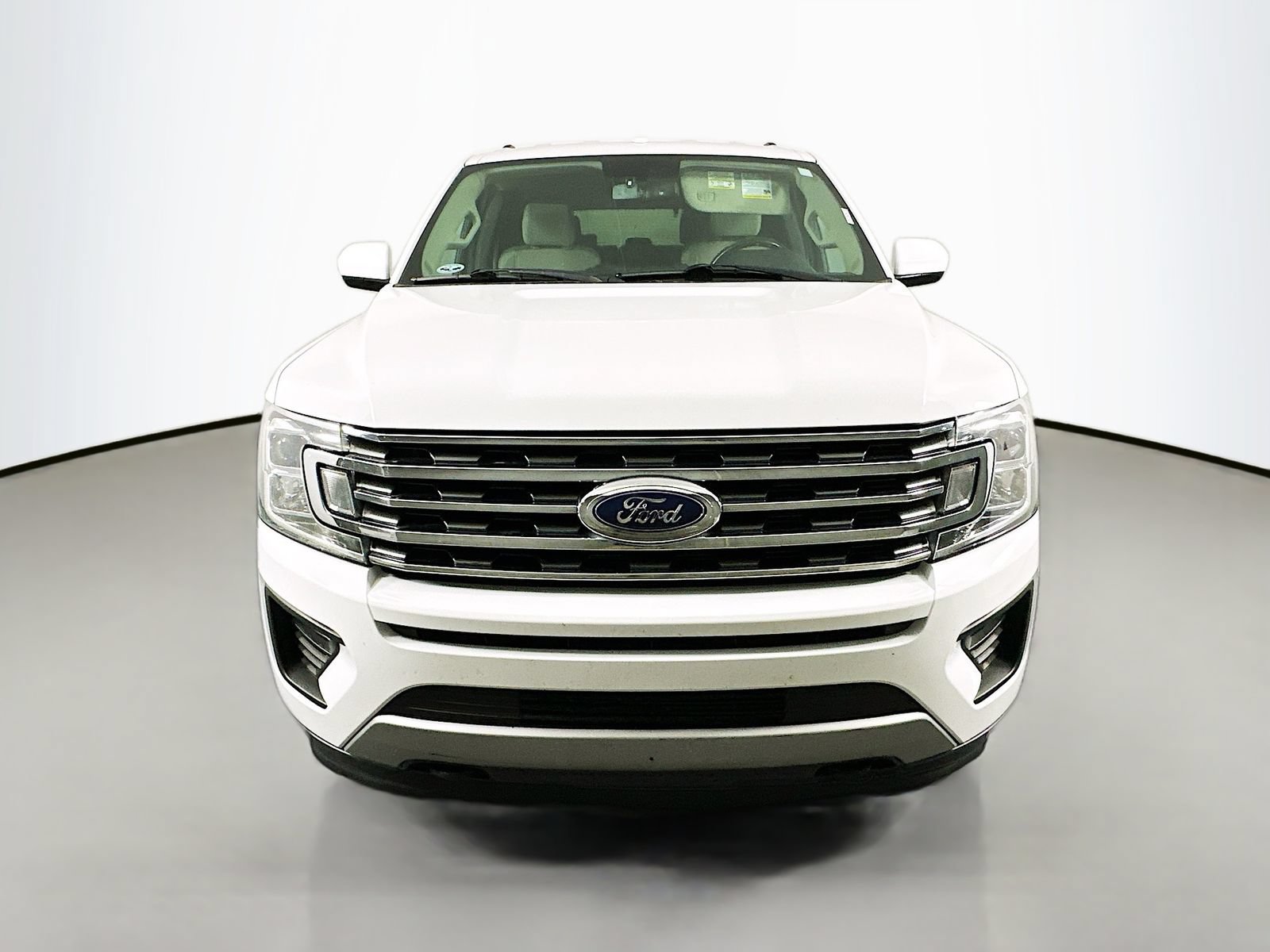 Used 2018 Ford Expedition XLT AWD/4WD image 2