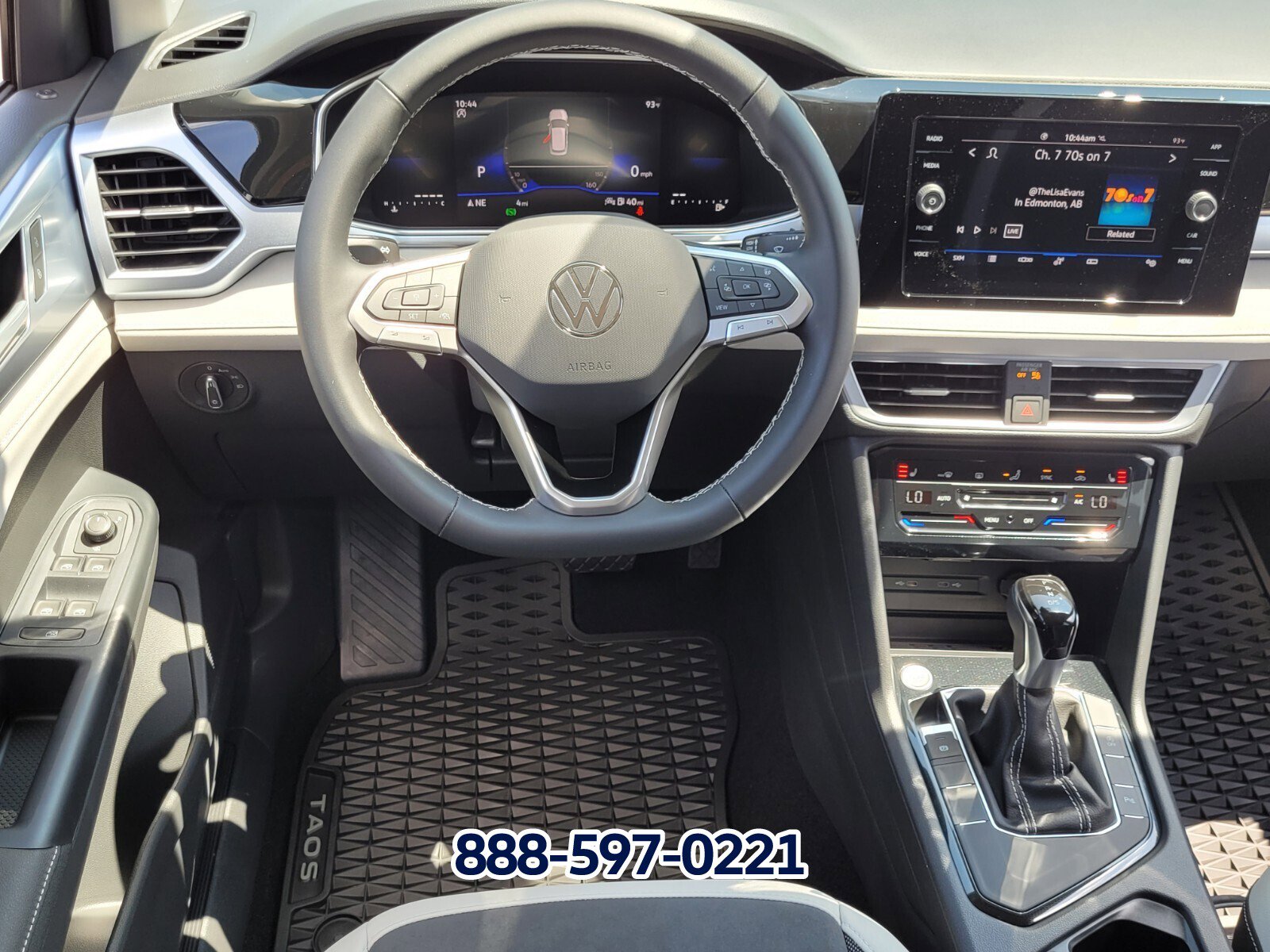 New 2025 Volkswagen Taos SE image 8