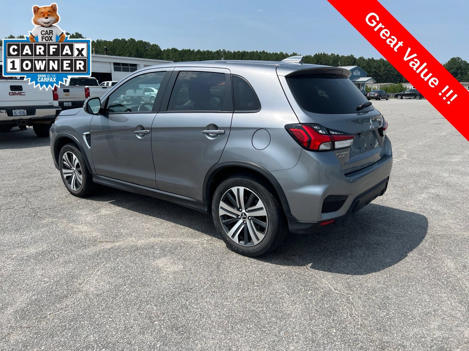 Used 2024 Mitsubishi Outlander Sport SE AWD/4WD image 3