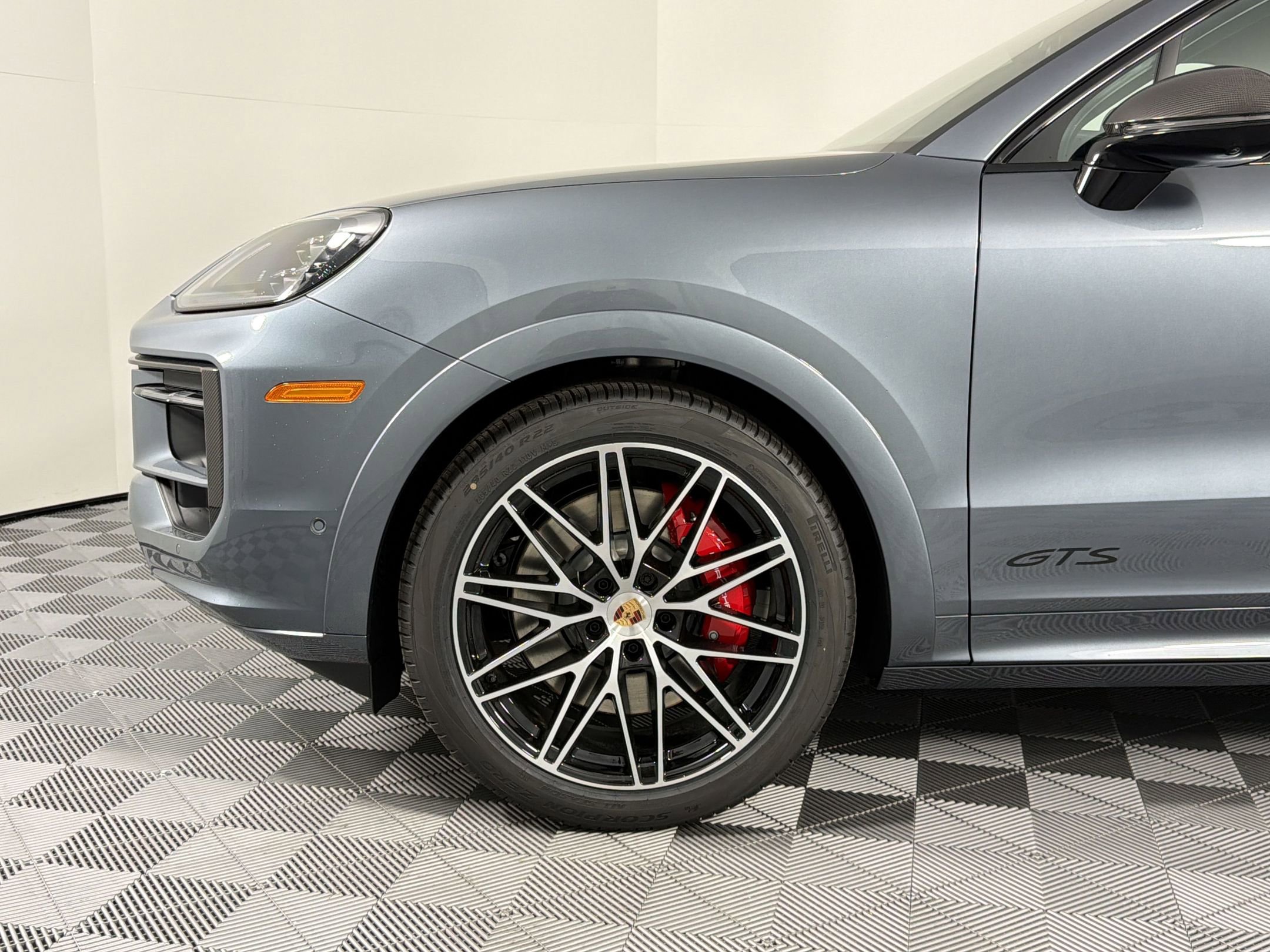 New 2026 Porsche Cayenne GTS image 7