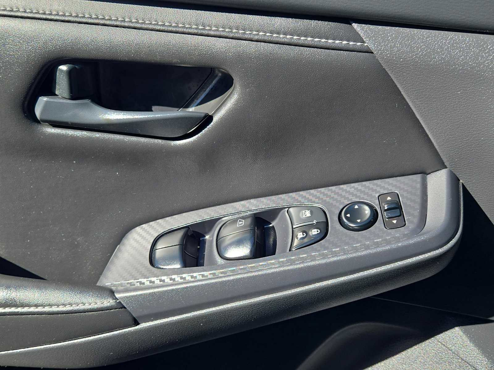 Used 2024 Nissan Sentra S image 19