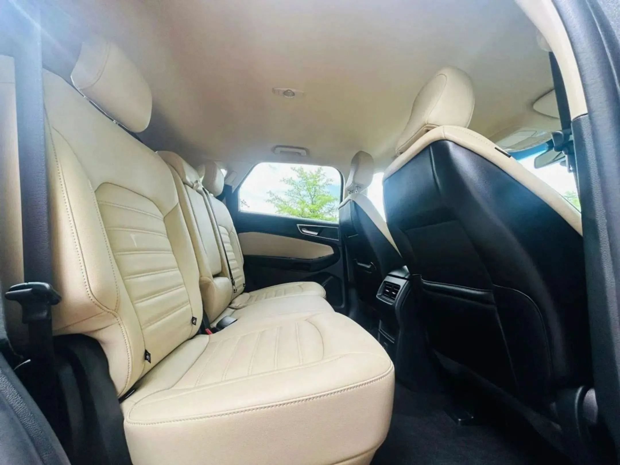 Used 2020 Ford Edge SEL AWD/4WD image 12