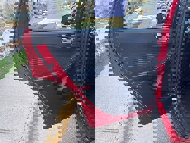 Certified 2025 Ford Escape ST-Line Elite w/ Premium Technology Package image 18