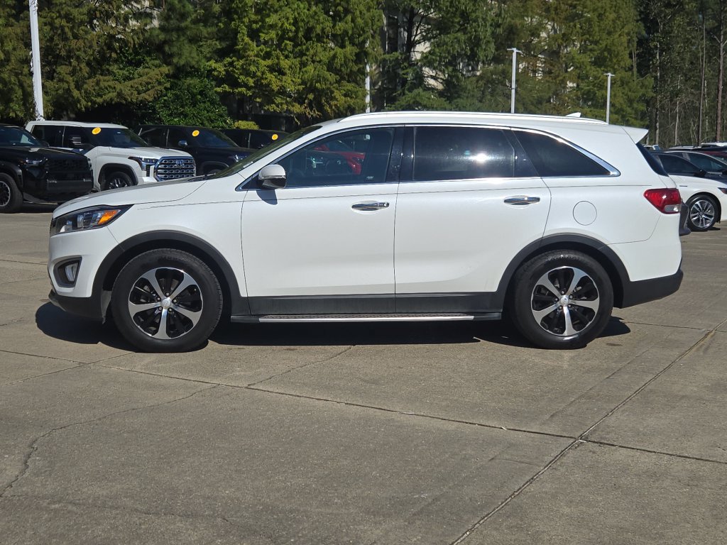 Used 2017 Kia Sorento EX FWD image 2