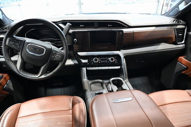 Used 2024 GMC Sierra 3500 Denali Ultimate image 20
