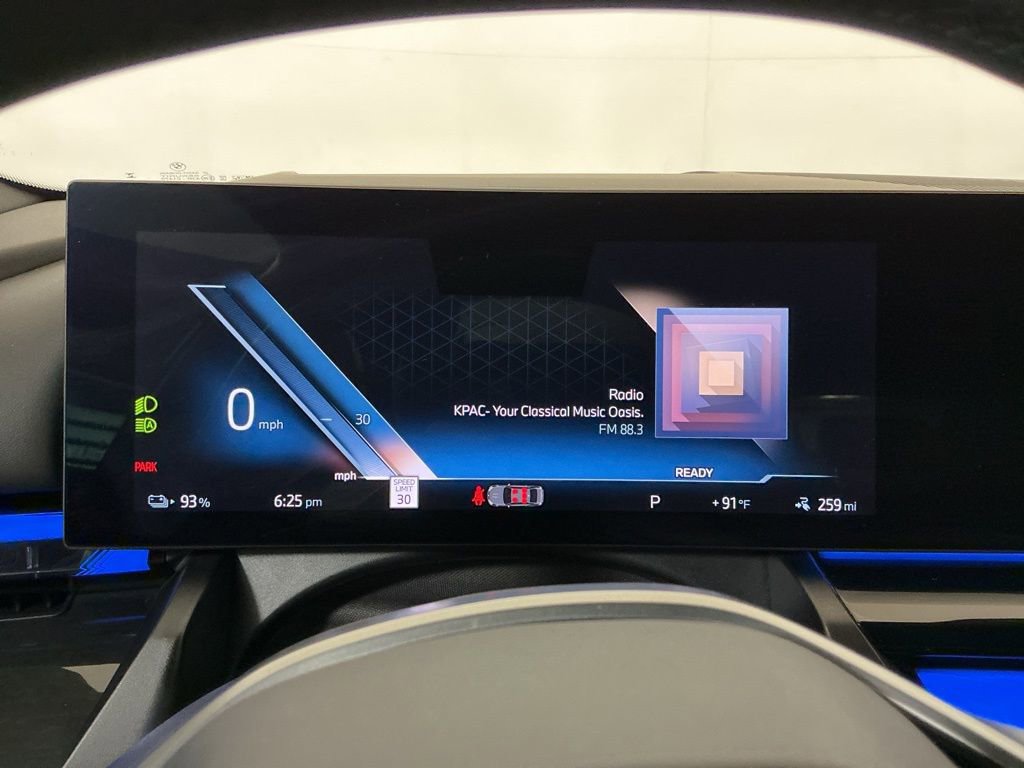 Certified 2024 BMW i5 eDrive40i w/ Premium Package image 11