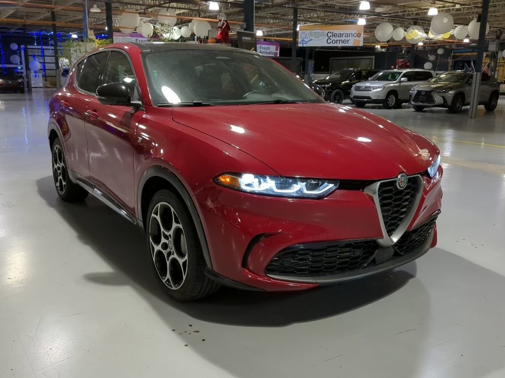 Used 2024 Alfa Romeo Tonale Ti AWD/4WD image 3
