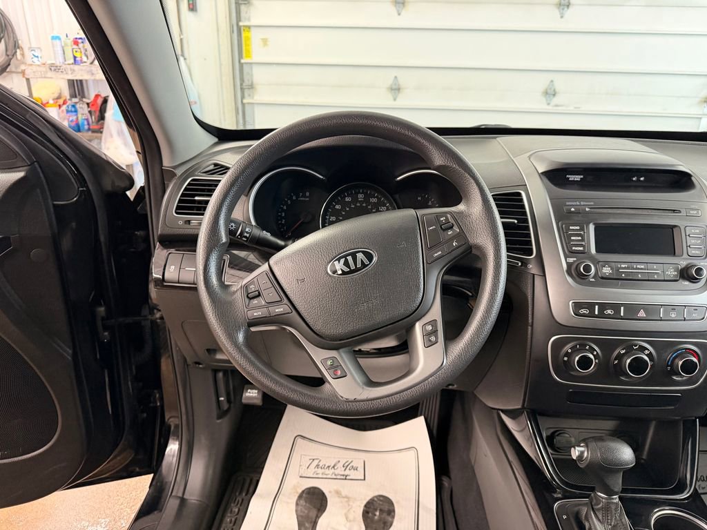 Used 2014 Kia Sorento LX image 16