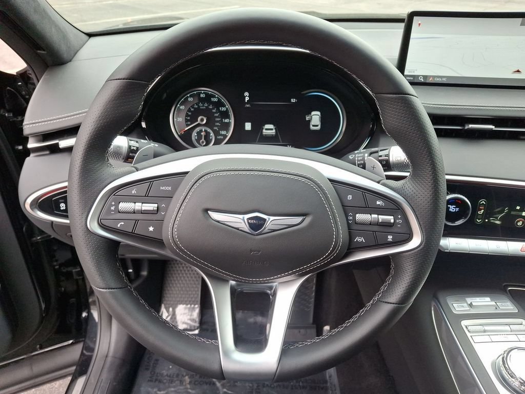 Used 2025 Genesis GV70 3.5T Sport w/ Sport Advanced Package AWD/4WD image 17