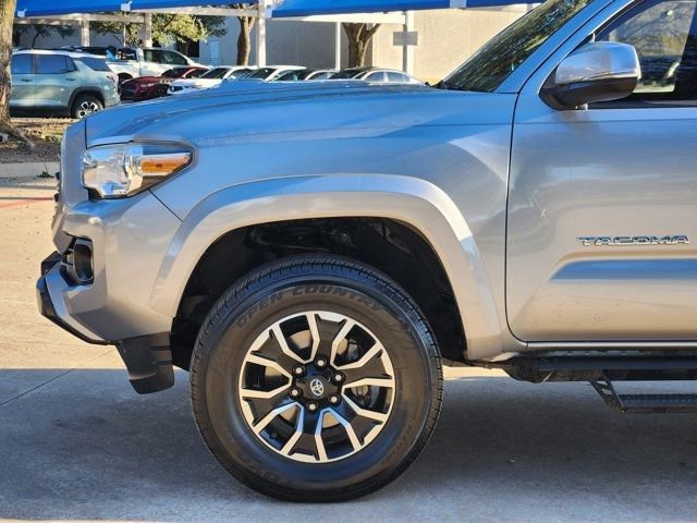 Used 2020 Toyota Tacoma TRD Sport w/ Technology Package image 16