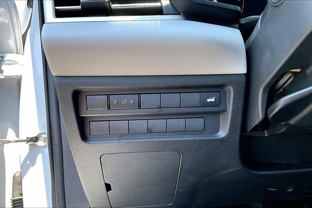 Used 2025 Mitsubishi Outlander SEL AWD/4WD image 15