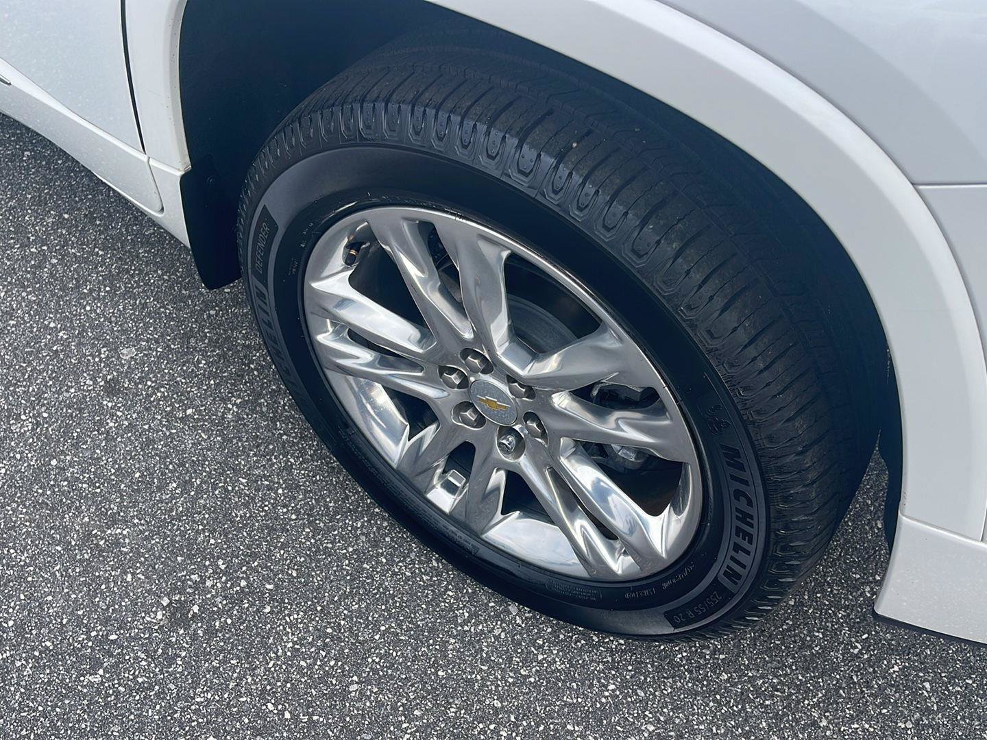 Used 2019 Chevrolet Traverse High Country w/ LPO, Floor Liner Package AWD/4WD image 6