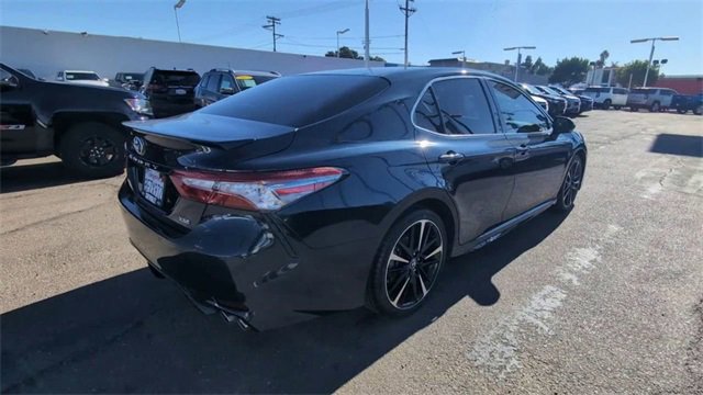 Used 2018 Toyota Camry XSE image 8
