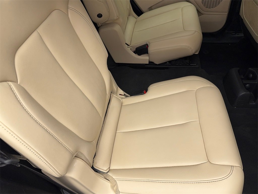 Used 2024 Jeep Grand Cherokee L Limited w/ Black Appearance Package image 50