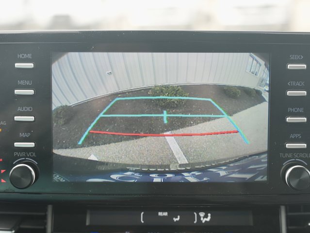 Used 2023 Toyota Sienna XLE image 21