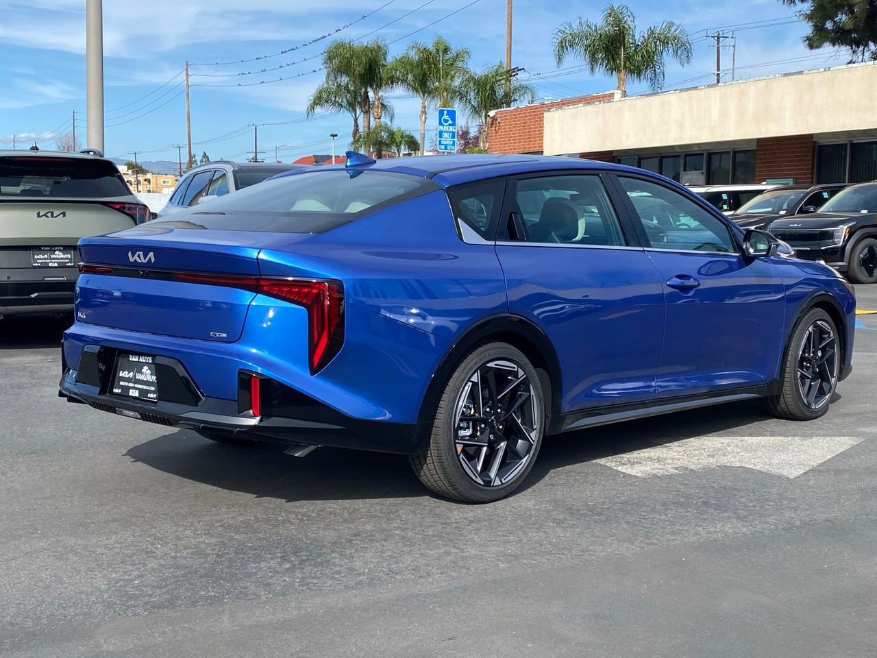 New 2025 Kia K4 GT-Line image 3