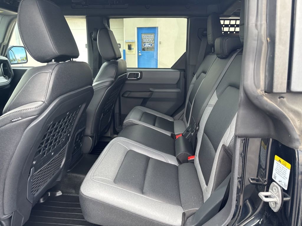 Used 2023 Ford Bronco Big Bend w/ Sasquatch Package AWD/4WD image 29
