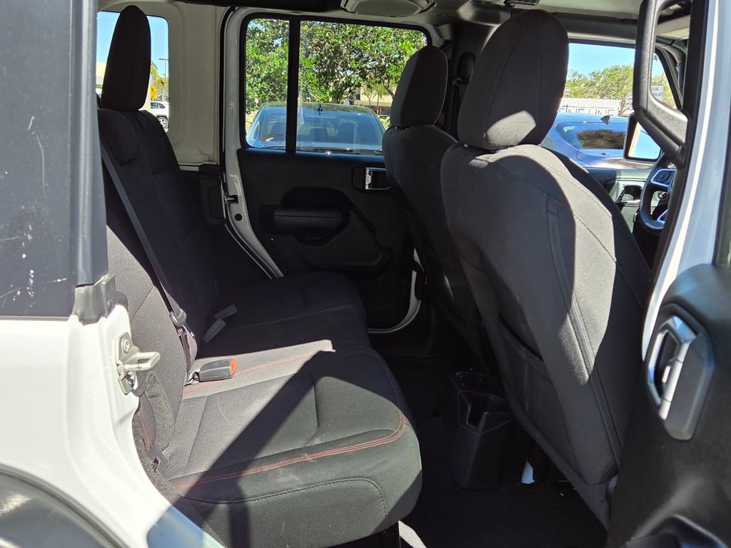 Used 2023 Jeep Wrangler Unlimited Rubicon image 15