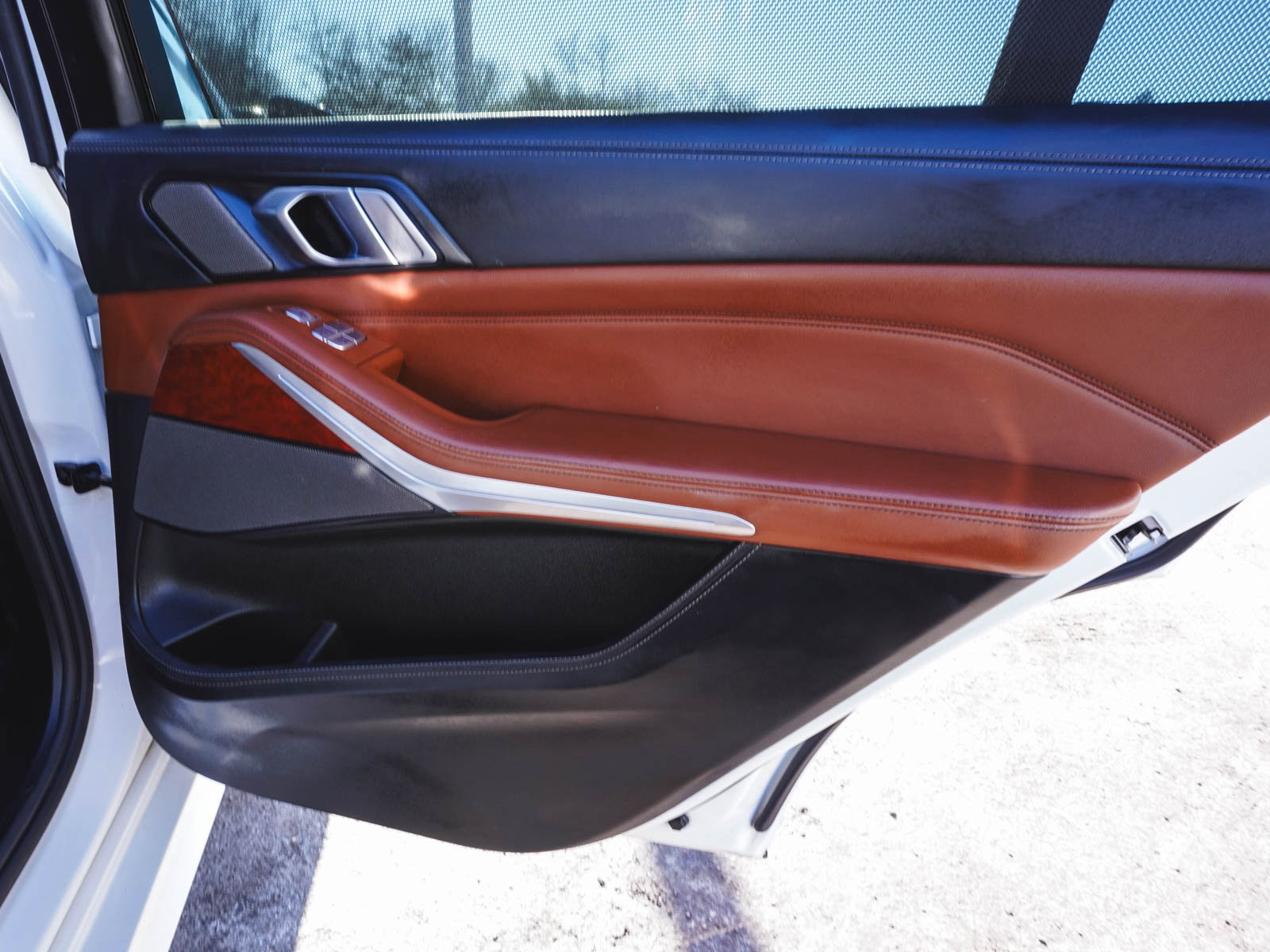 Used 2022 BMW ALPINA XB7 image 13
