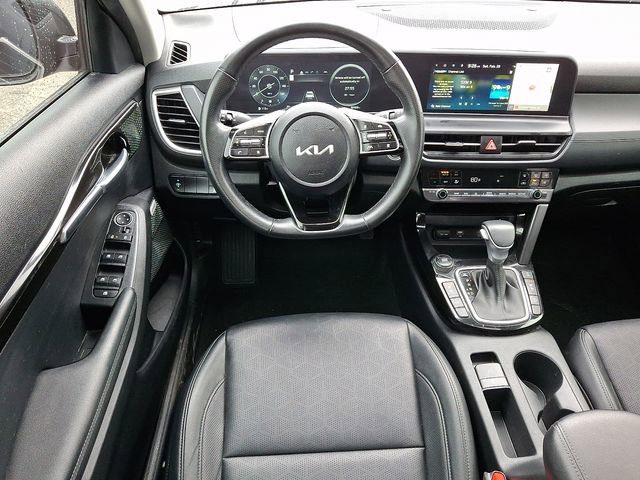 Certified 2024 Kia Seltos SX w/ SX Sunroof Package image 14
