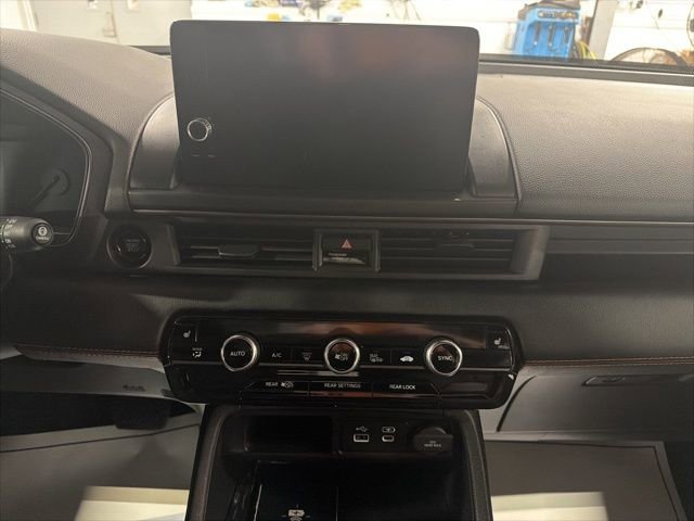 Used 2023 Honda Pilot TrailSport image 21