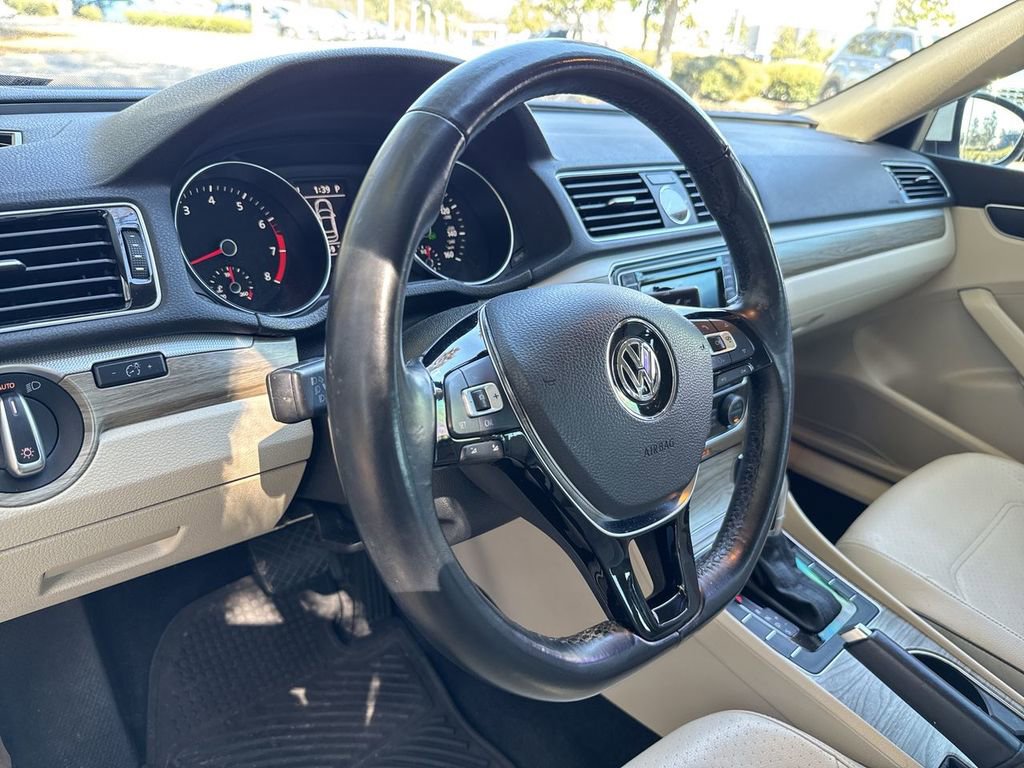 Used 2016 Volkswagen Passat 1.8T SE image 18