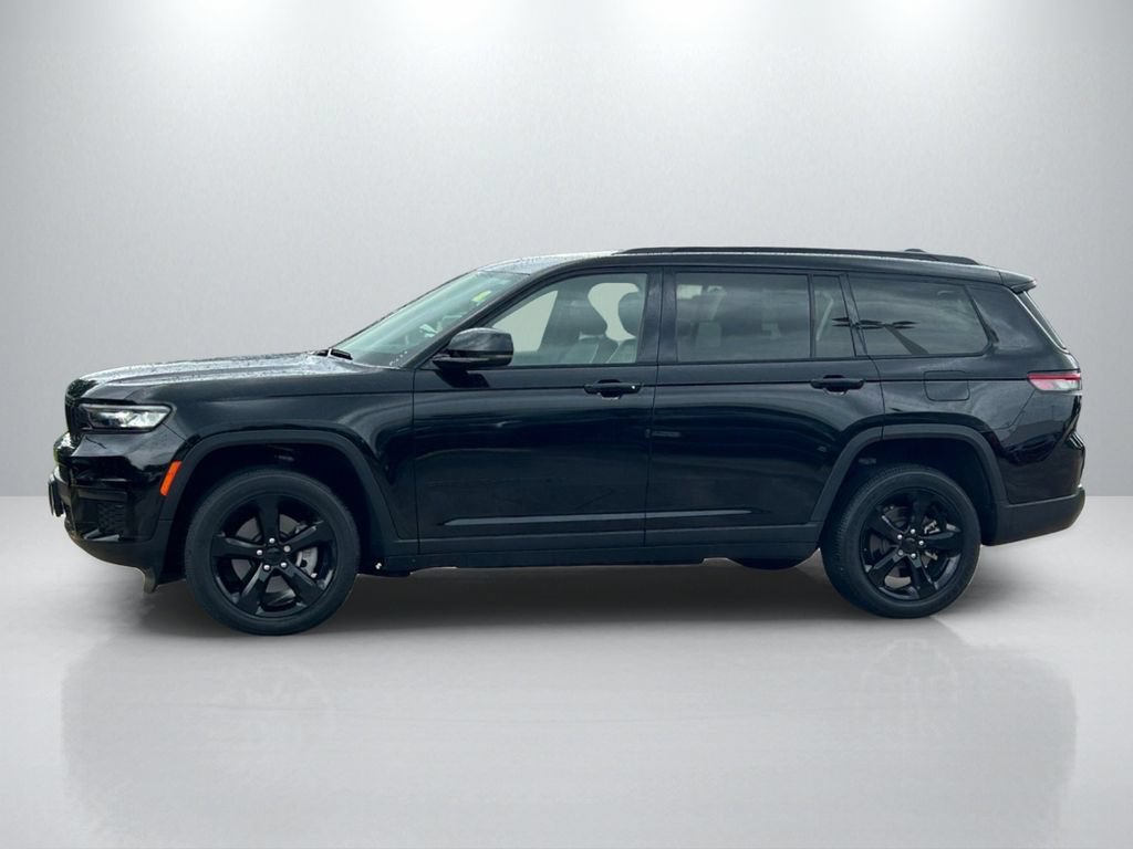 Used 2024 Jeep Grand Cherokee L Altitude AWD/4WD image 8