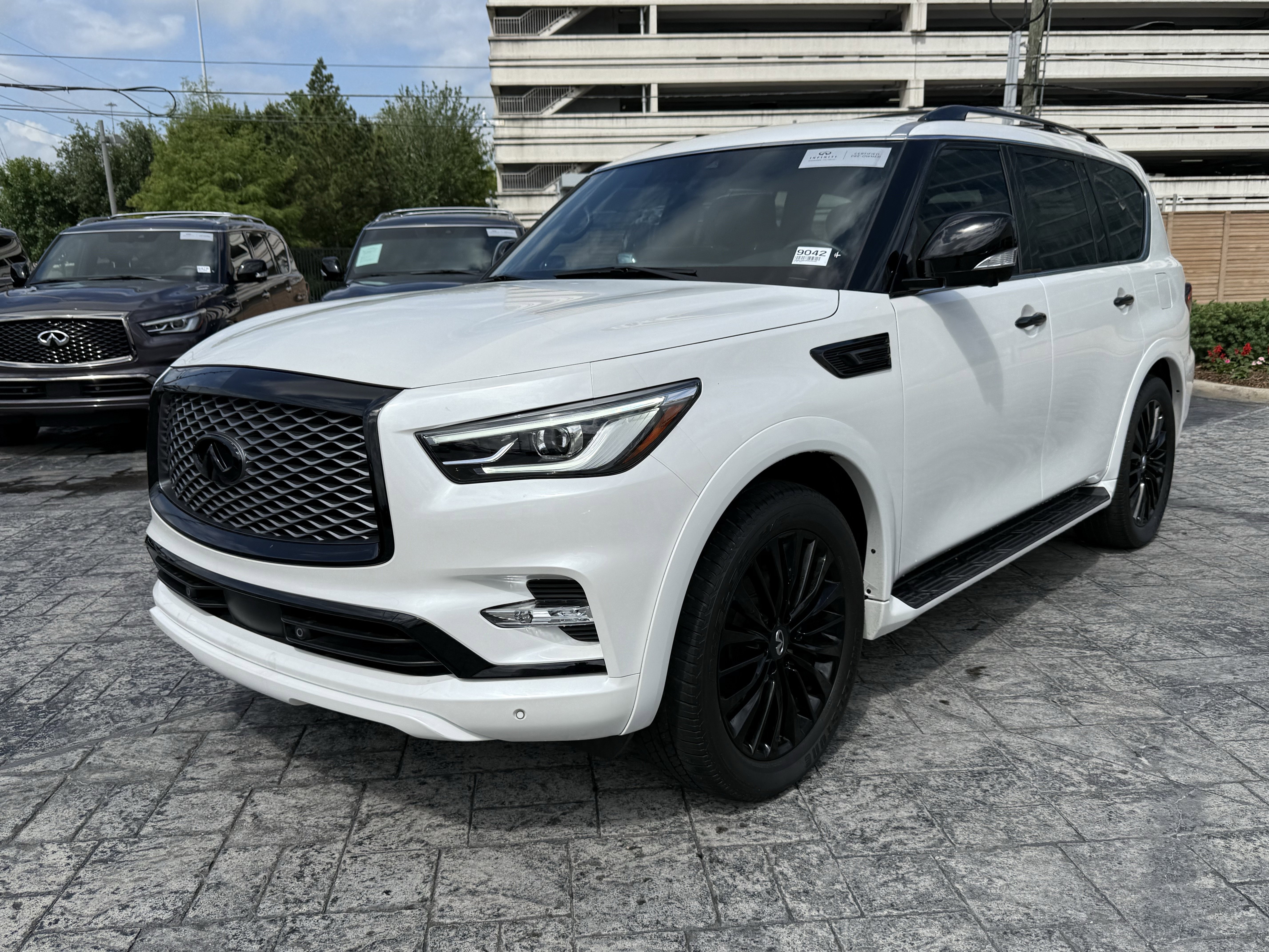 Certified 2023 INFINITI QX80 Sensory w/ Cargo Package image 3