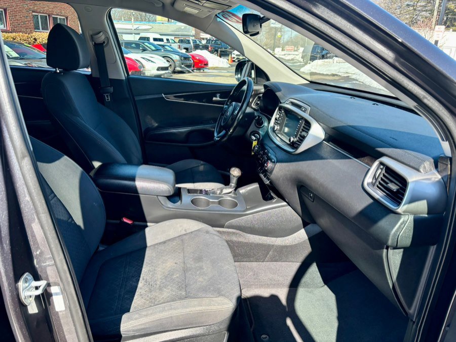 Used 2018 Kia Sorento LX w/ LX V6 Convenience Package image 13