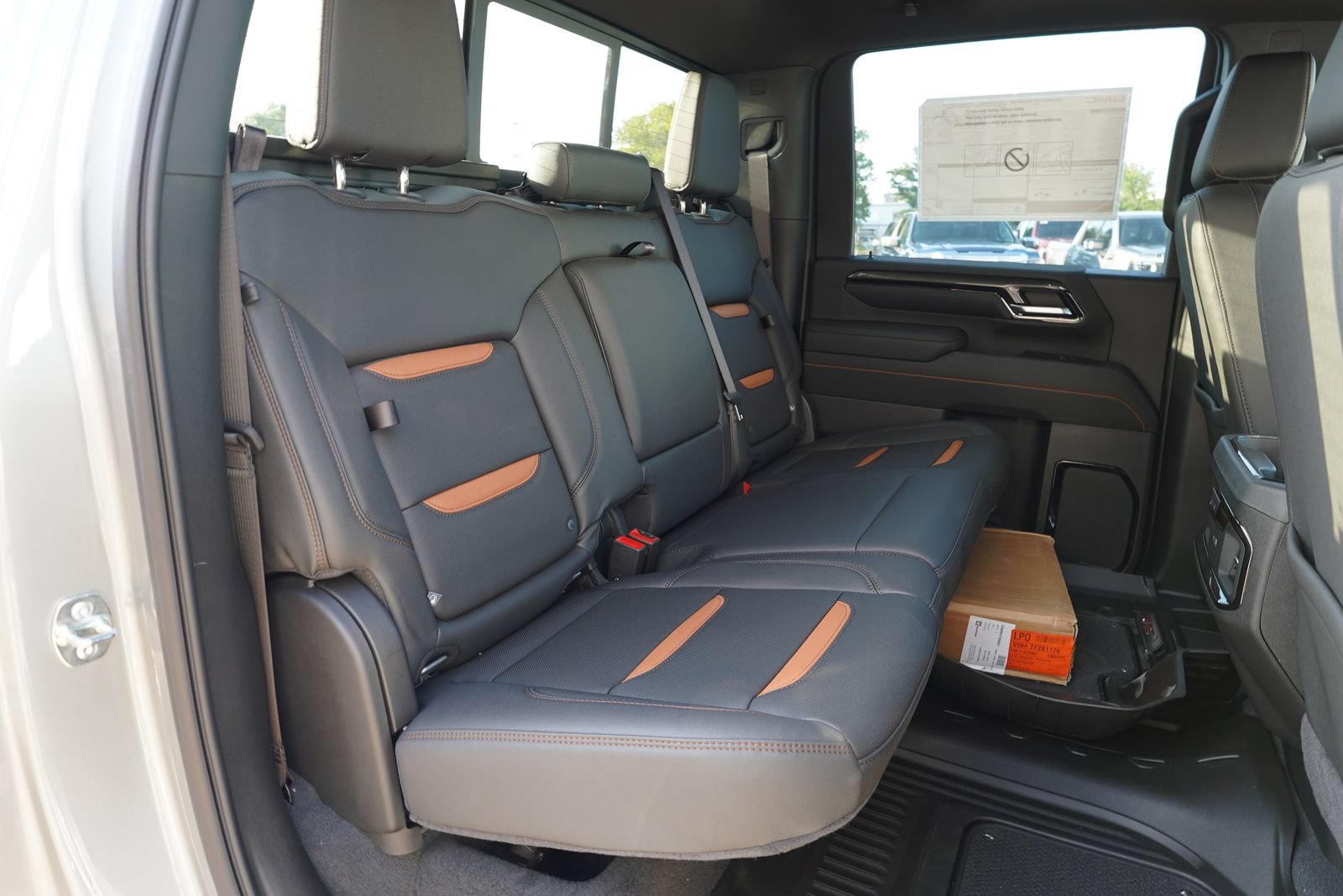 New 2026 GMC Sierra 2500 AT4 w/ AT4 Premium Plus Package AWD/4WD image 23
