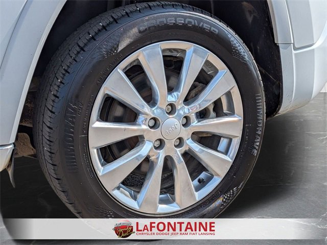 Used 2018 Jeep Cherokee Overland image 32