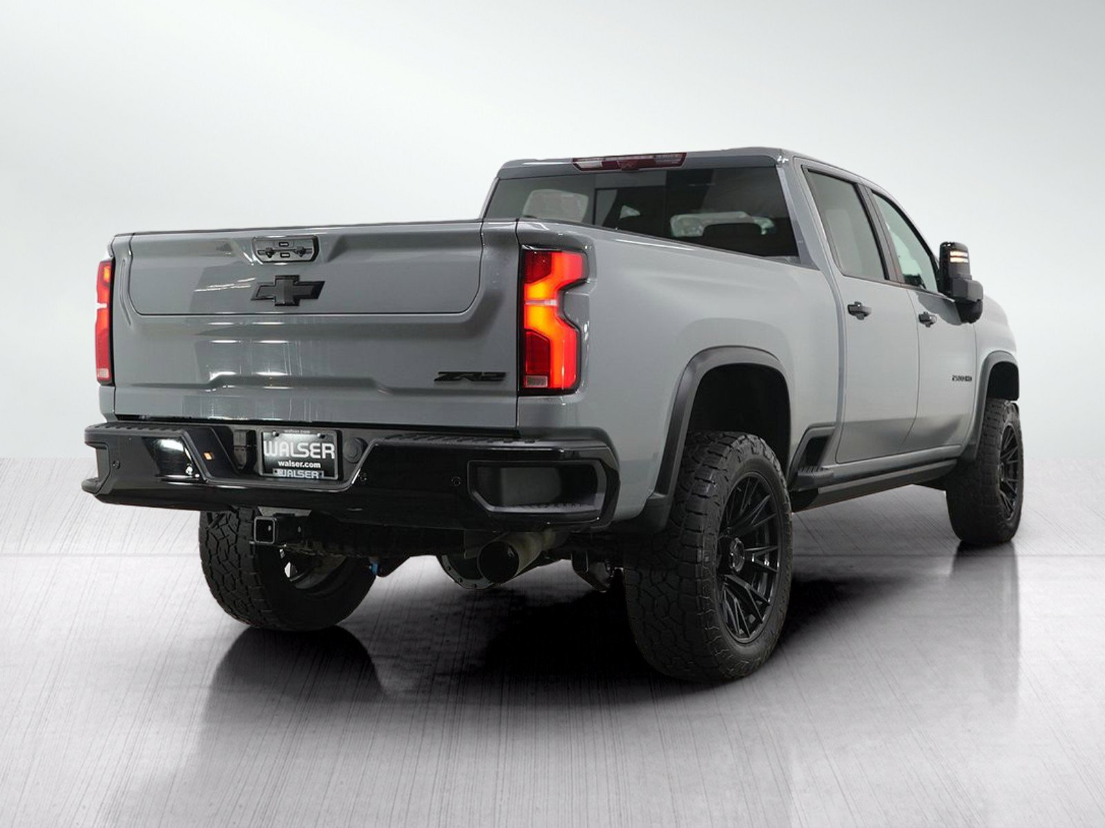 Used 2025 Chevrolet Silverado 2500 ZR2 w/ Technology Package AWD/4WD image 7