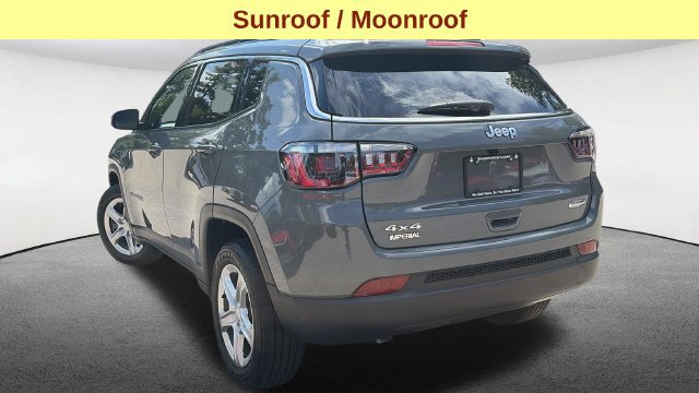 Used 2023 Jeep Compass Latitude w/ Sun and Sound Group AWD/4WD image 7