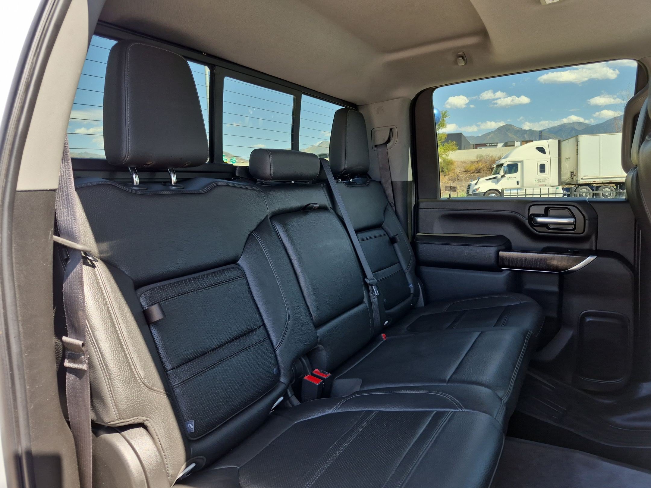 Used 2020 GMC Sierra 3500 Denali w/ Denali Ultimate Package AWD/4WD image 27
