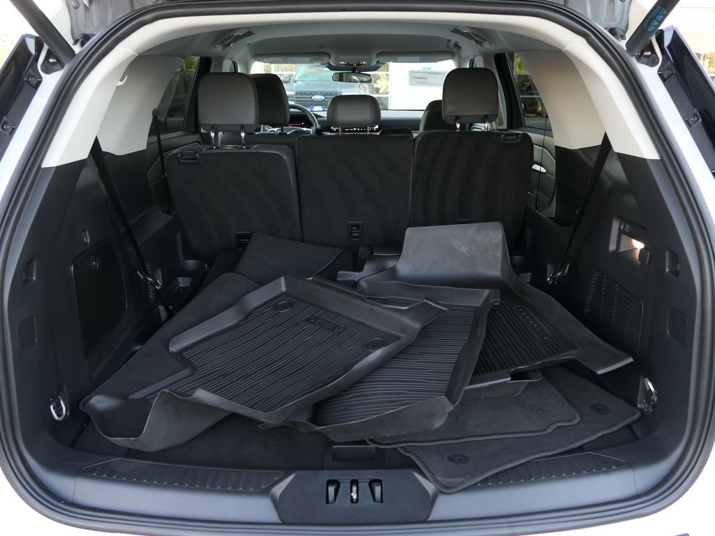 Used 2025 Ford Explorer Active w/ Active Comfort Package image 25