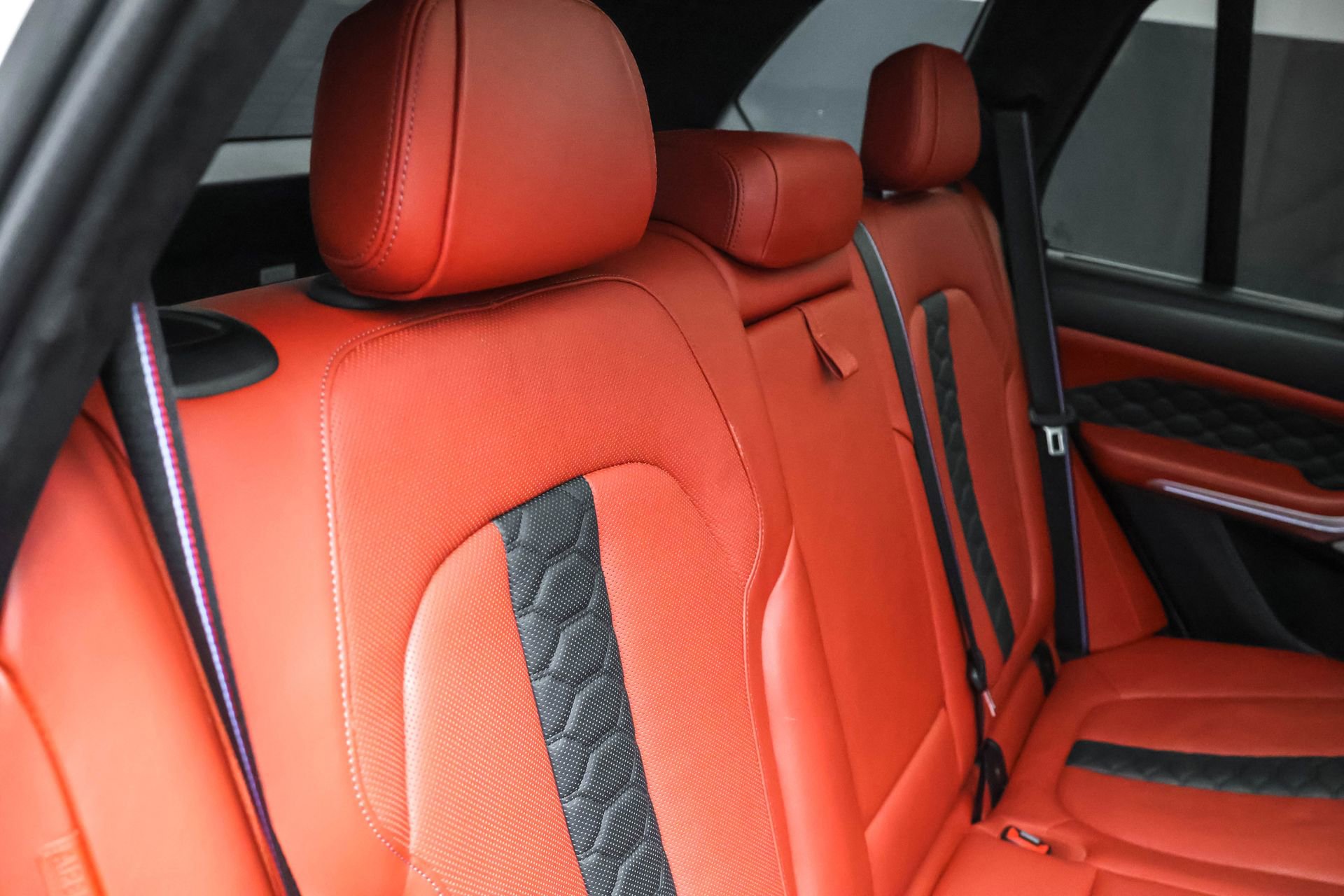 Used 2020 BMW X5 M Competition w/ Executive Package image 32