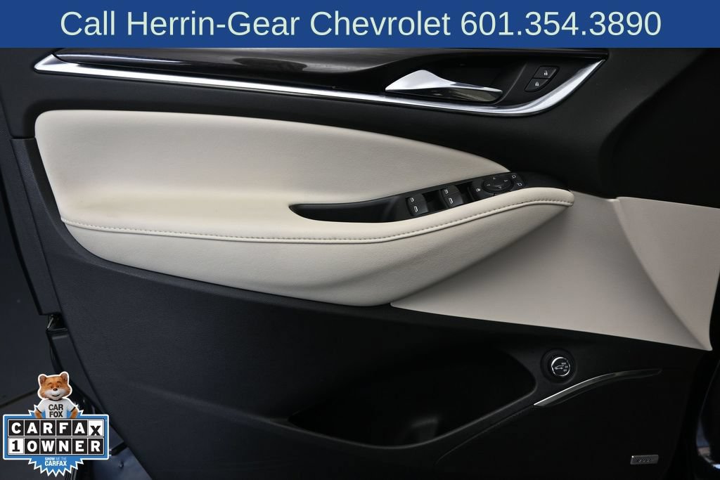 Used 2023 Buick Enclave Essence w/ Experience Buick Package FWD image 11