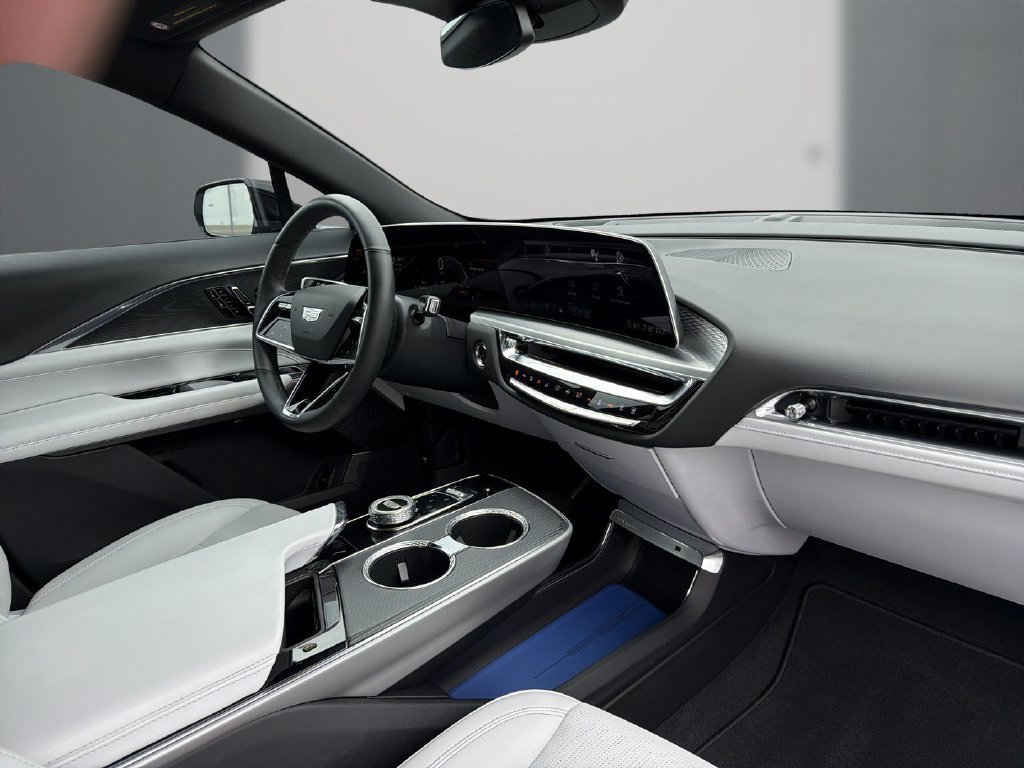 Certified 2024 Cadillac Lyriq Sport RWD image 15